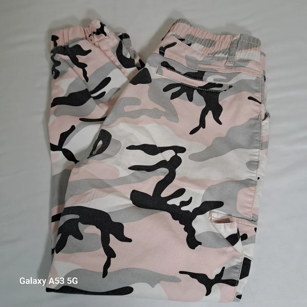 V.I.P. Pink, Black, Gray & White Pull On Cargo Jogger Pants Juniors Size 9
